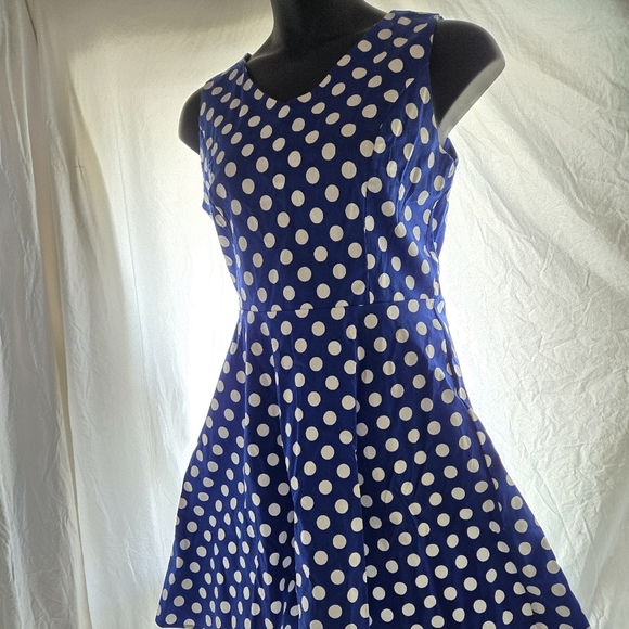 Cute Polkadot Dress NWT - Picture 8 of 9